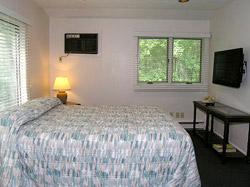 Guest Room at Traverse Bay Hotels